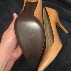 Stuart Weitzman Pumps. Never worn.